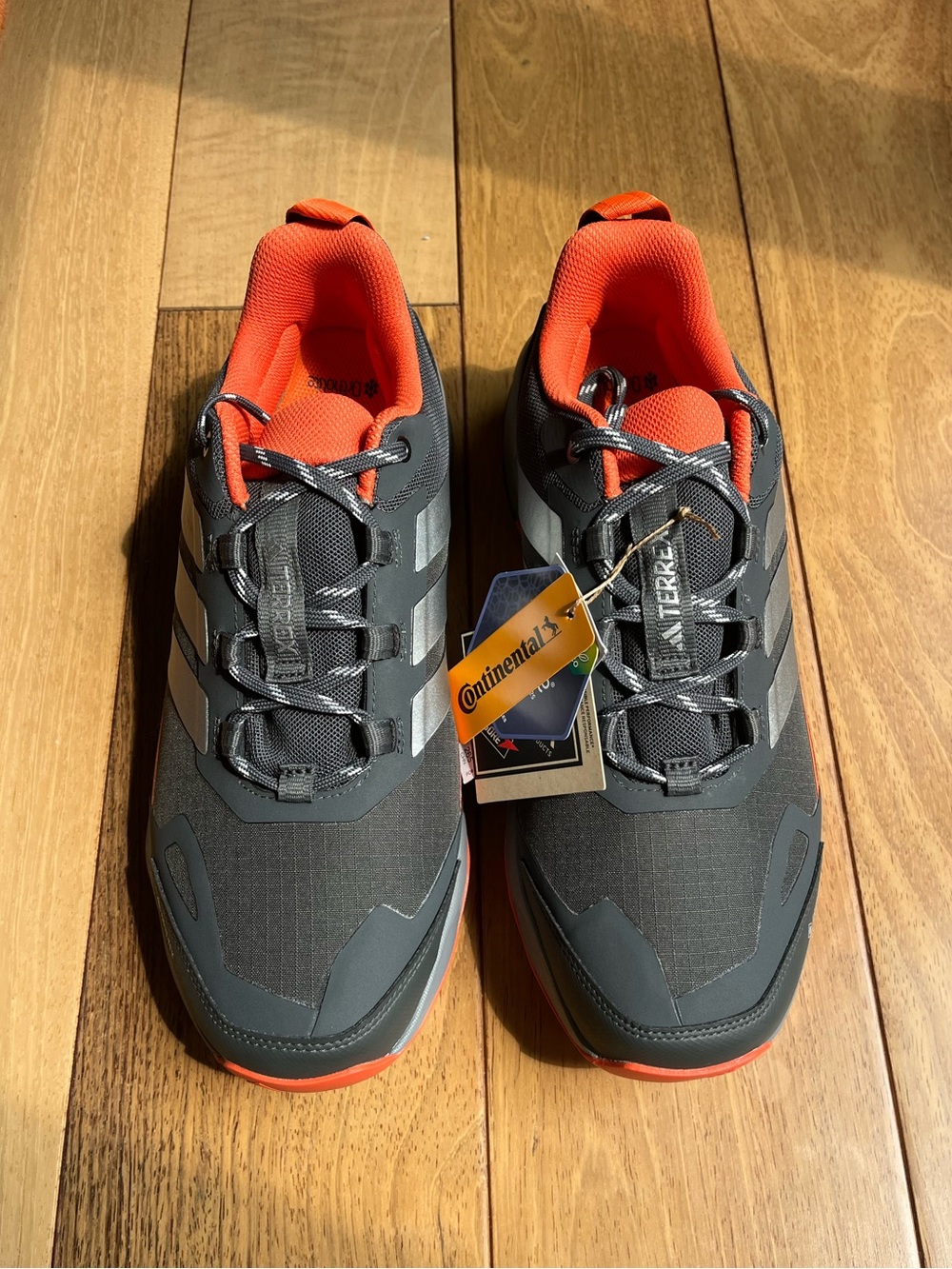 NWOB Adidas Terrex Skychaser Ax5 GoreTex Hiking Shoes Men’s 9.5 Dark Gray